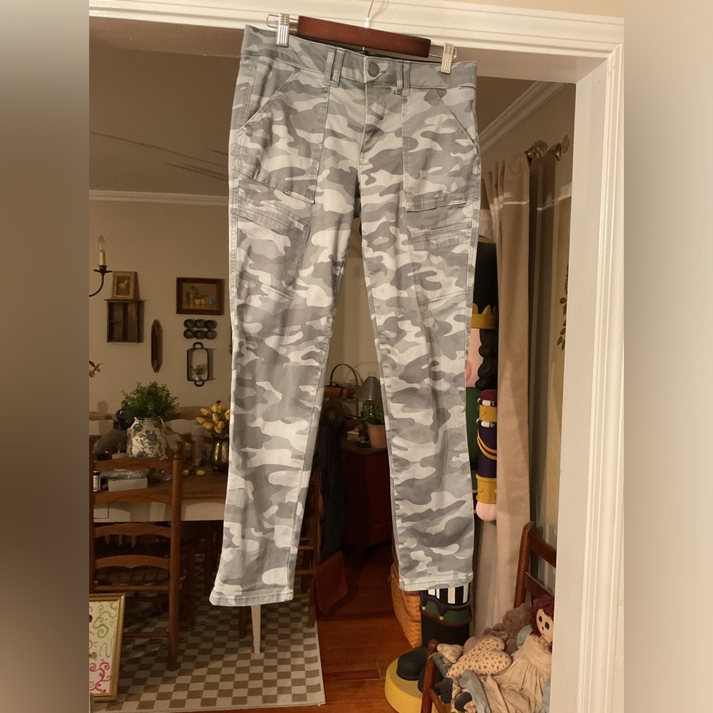 Democracy "Ab" Tech Camo Utility Pants Size 8 EXCELLENT CONDITION